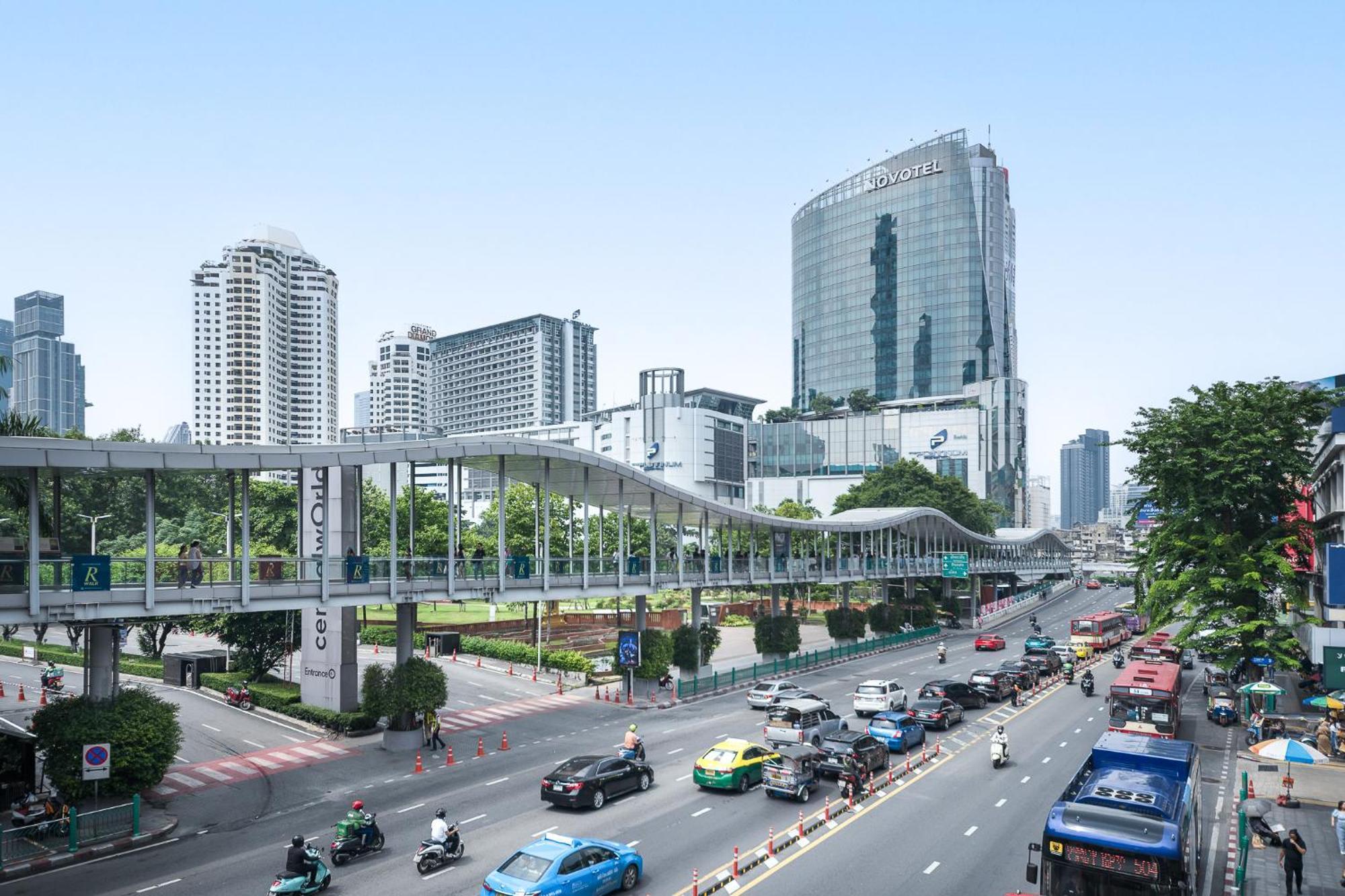 Platinum Deluxe Shopping Apartments Bangkok Exterior foto