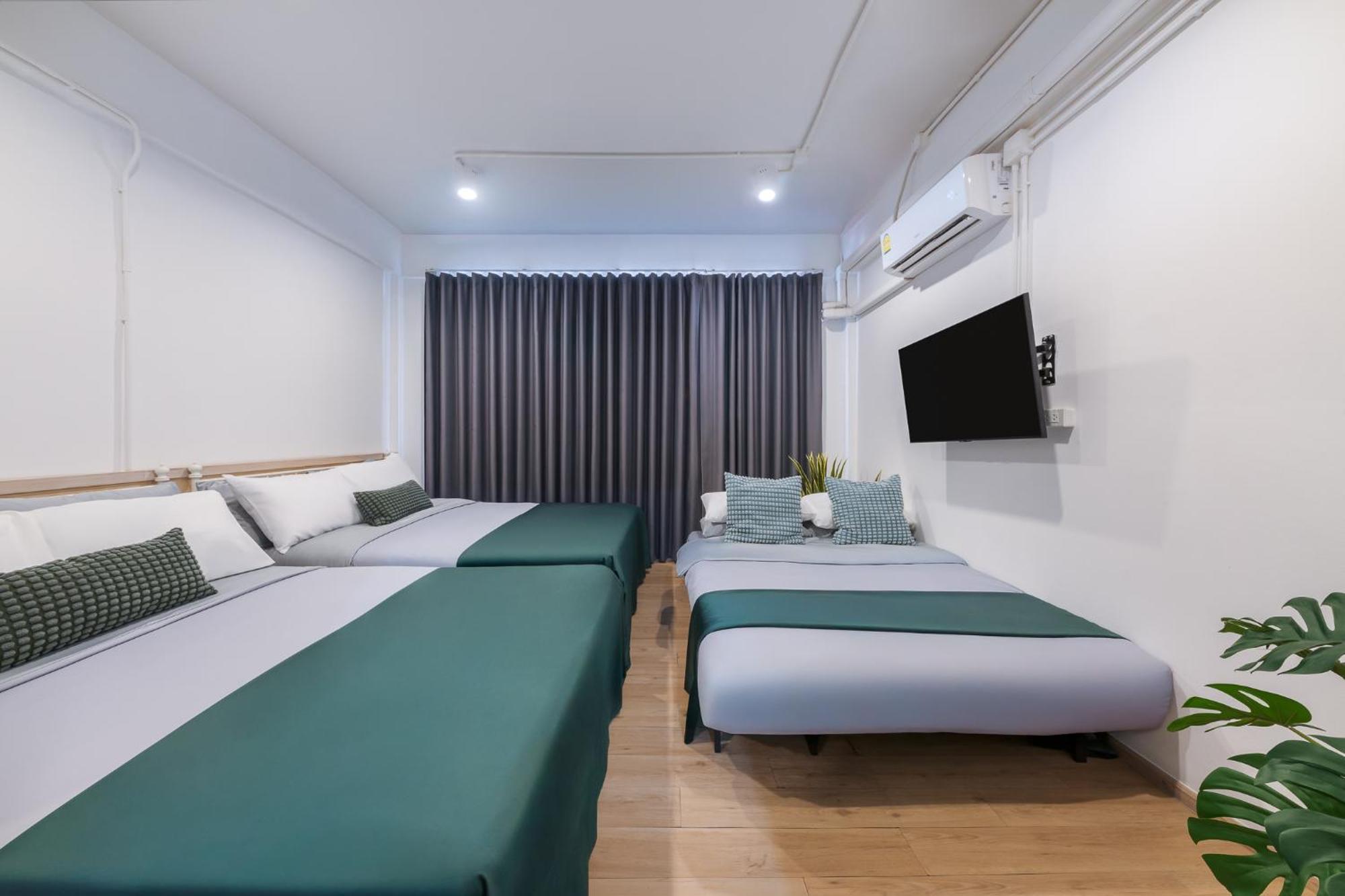 Platinum Deluxe Shopping Apartments Bangkok Exterior foto